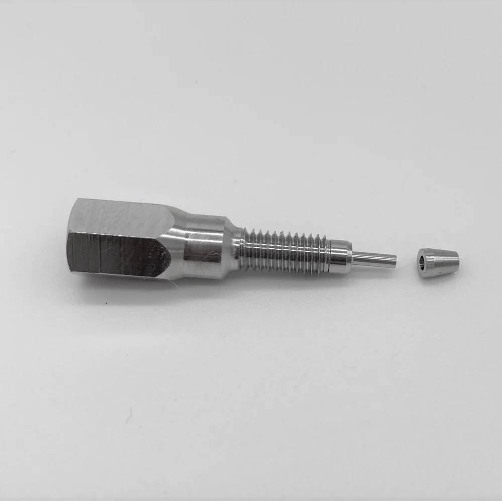Переходник 1/16" на 1/8", нерж. сталь, наружная резьба резьба 1/16" (UNF 10-32), внутренняя резьба резьба 1/8"(UNF 1/4-28), 1 pc.